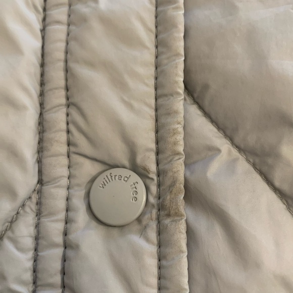 Wilfred free, women’s size medium, quilted shirt jacket (not black) - Picture 10 of 14